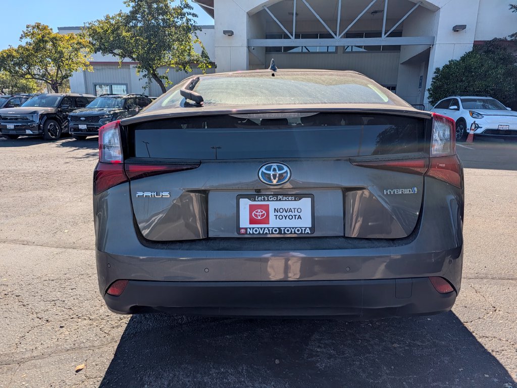 Used 2019 Toyota Prius LE FWD image 4