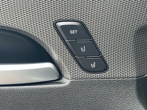 Used 2020 Hyundai Santa Fe Limited FWD image 32