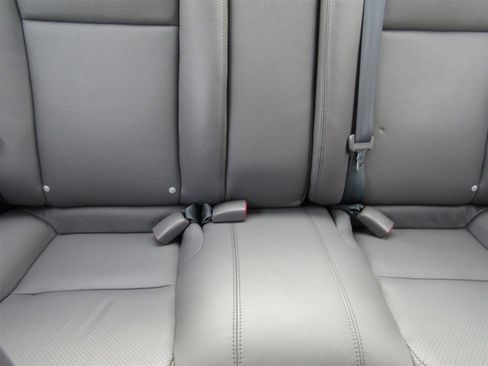 Used 2005 Toyota Avalon FWD image 16