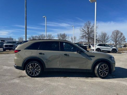 Used 2025 MAZDA CX-70 Plug-In Hybrid w/ Premium Plus image 9