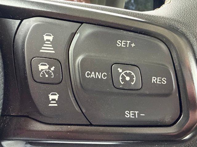 Used 2024 Jeep Wrangler Unlimited AWD/4WD image 22