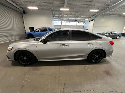 Used 2024 Honda Civic Sport image 6