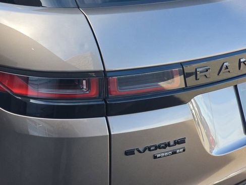 Used 2020 Land Rover Range Rover Evoque SE image 36