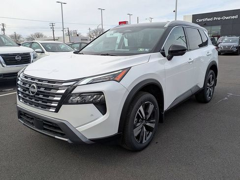 New 2025 Nissan Rogue SL w/ Tech Package AWD/4WD image 3