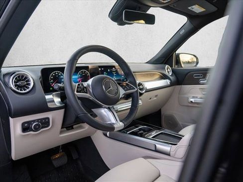 Certified 2026 Mercedes-Benz GLB 250 4MATIC image 18
