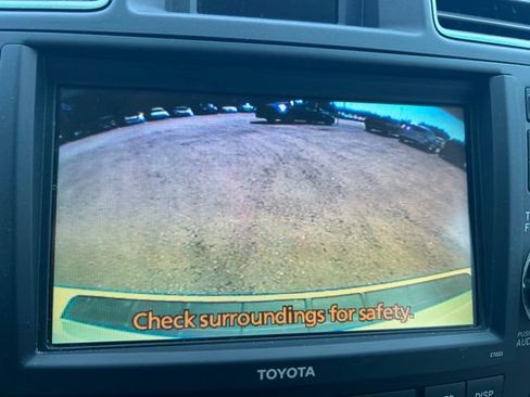 Used 2012 Toyota Highlander Limited w/ Tow Pkg AWD/4WD image 18