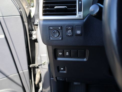 Used 2019 Lexus GX 460 Premium AWD/4WD image 31
