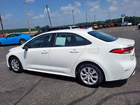 Used 2021 Toyota Corolla LE FWD image 7