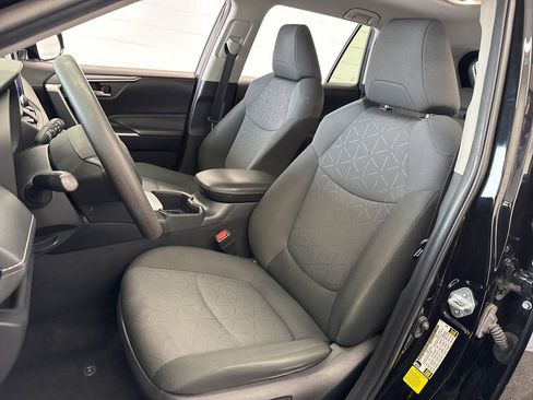 Used 2024 Toyota RAV4 XLE FWD image 14