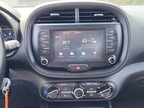 Used 2021 Kia Soul GT-Line FWD image 11