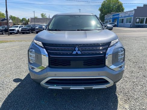 Used 2024 Mitsubishi Outlander SE AWD/4WD image 9