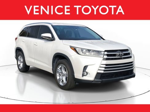 Used 2019 Toyota Highlander Limited image 1