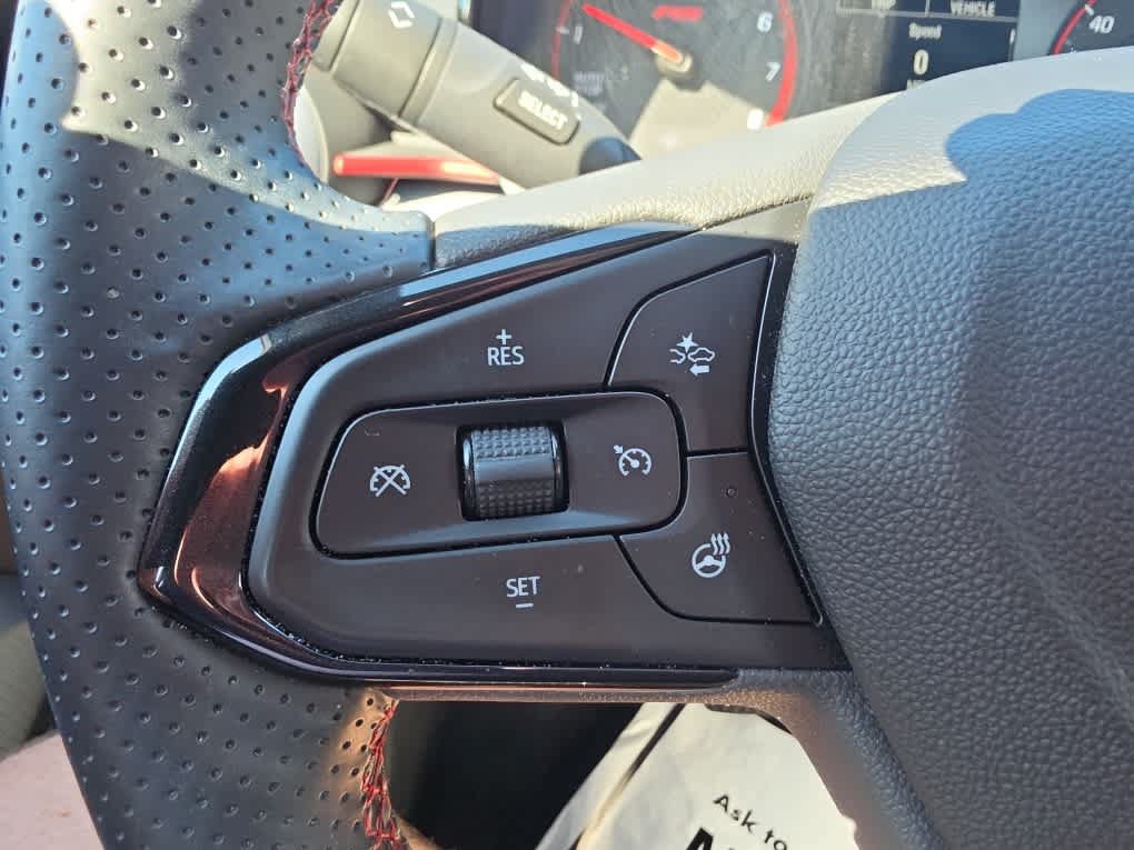 Used 2024 Chevrolet Trax RS w/ Driver Confidence Package FWD image 29
