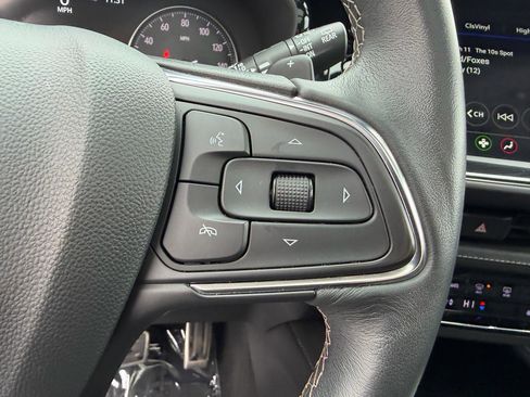 Used 2023 Buick Envision Essence w/ Sport Touring Package image 27