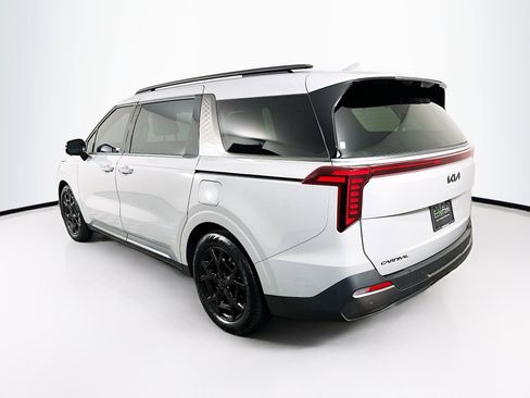 Used 2025 Kia Carnival SX Prestige FWD image 5