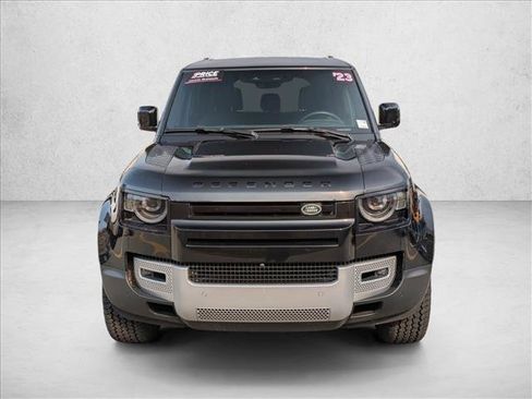 Used 2023 Land Rover Defender 110 S image 2