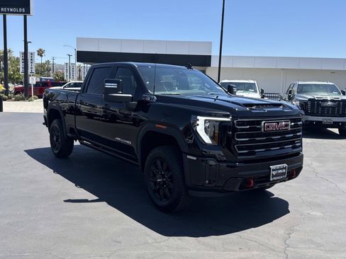 New 2026 GMC Sierra 2500 AT4 w/ AT4 Premium Plus Package AWD/4WD image 3