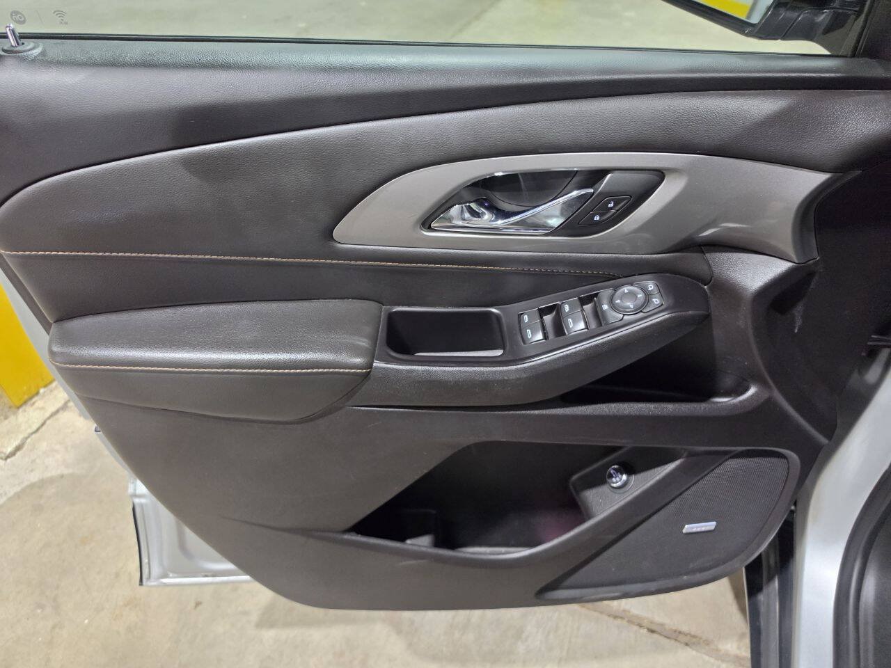 Used 2019 Chevrolet Traverse LT w/ LT Premium Package AWD/4WD image 23