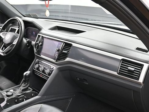 Used 2021 Volkswagen Atlas Cross Sport SEL Premium AWD/4WD image 37
