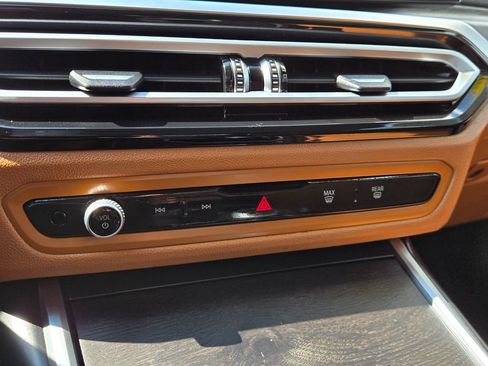 Used 2024 BMW 430i xDrive Convertible w/ Premium Package AWD/4WD image 25