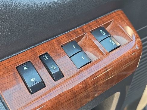 Used 2015 Ford F350 King Ranch w/ King Ranch w/Chrome Package image 23