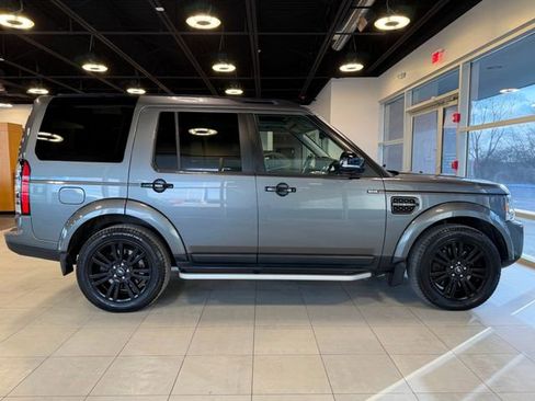 Used 2016 Land Rover LR4 HSE image 15