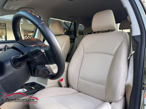 Used 2019 Subaru Outback 2.5i Premium image 41