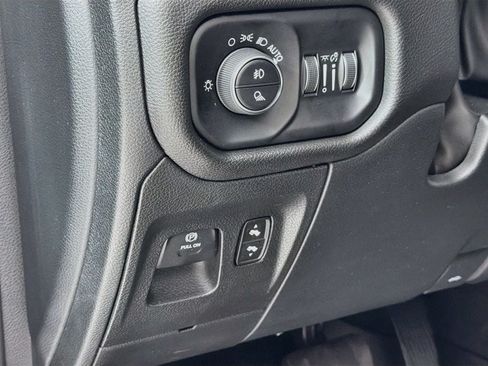 Used 2025 RAM 1500 Big Horn AWD/4WD image 10
