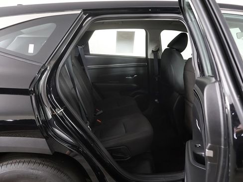 Used 2023 Hyundai Tucson SE FWD image 30