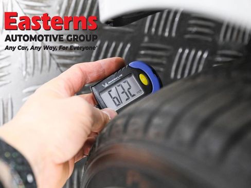 Used 2023 Tesla Model 3 Standard Range image 24