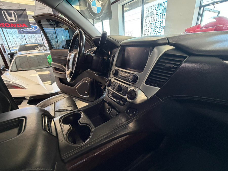 Used 2019 GMC Yukon SLT w/ Graphite Performance Edition AWD/4WD image 44
