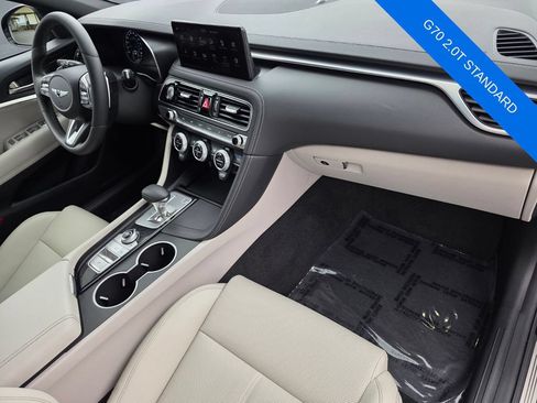Used 2023 Genesis G70 2.0T RWD image 32