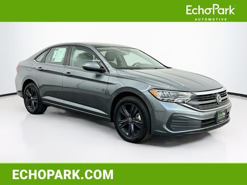 Used 2024 Volkswagen Jetta SE w/ Panoramic Sunroof Package FWD image 1