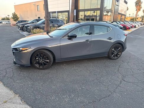 Used 2021 MAZDA MAZDA3 Hatchback w/Premium Plus Pkg AWD/4WD image 6