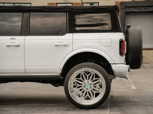 Used 2022 Ford Bronco Badlands AWD/4WD image 3