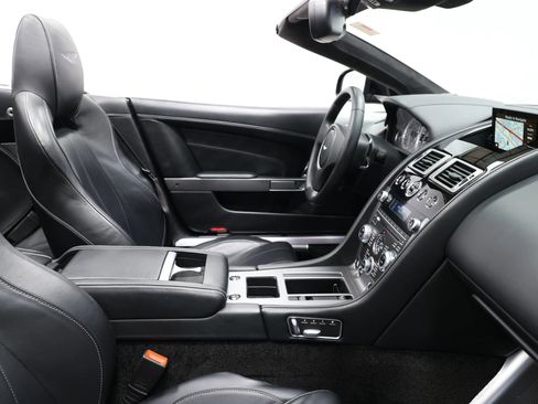 Used 2015 Aston Martin DB9 Volante RWD image 85