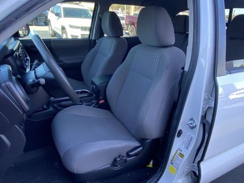 Used 2022 Toyota Tacoma image 13