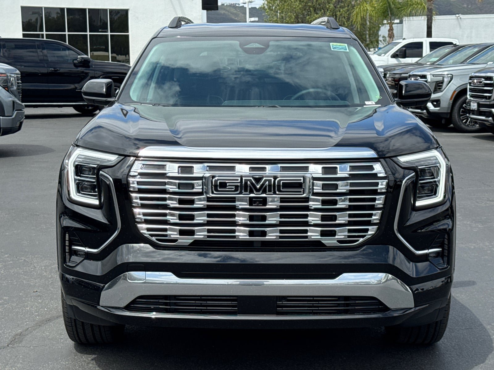 New 2026 GMC Terrain Denali w/ LPO, Black Badging Package AWD/4WD image 5