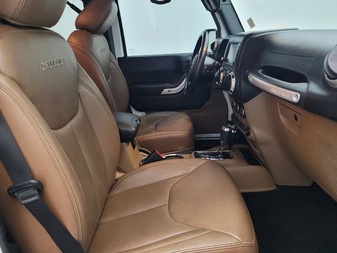 Used 2017 Jeep Wrangler Unlimited Sahara w/ Mopar Chrome Edition Group image 21