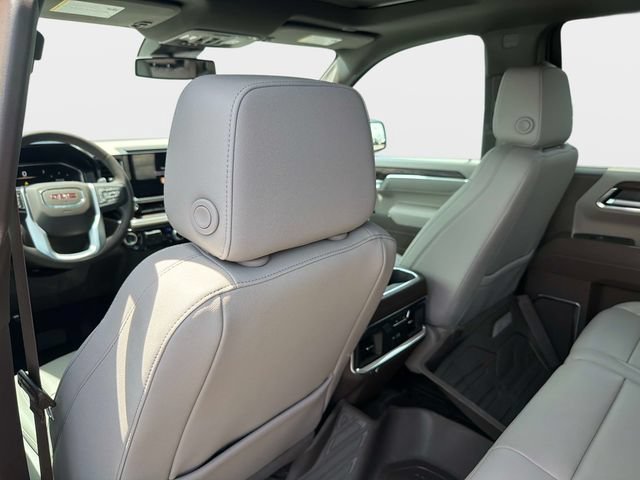 New 2026 GMC Sierra 1500 SLT w/ SLT Premium Package AWD/4WD image 13