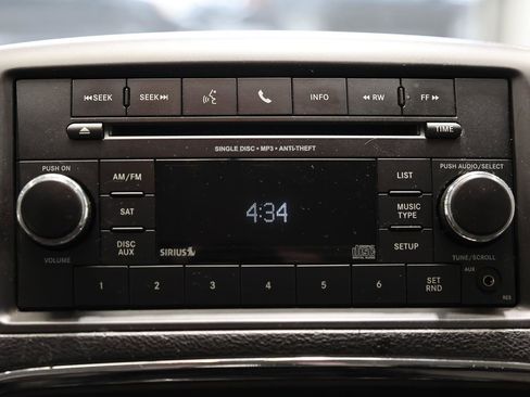 Used 2013 Dodge Grand Caravan American Value Package image 12