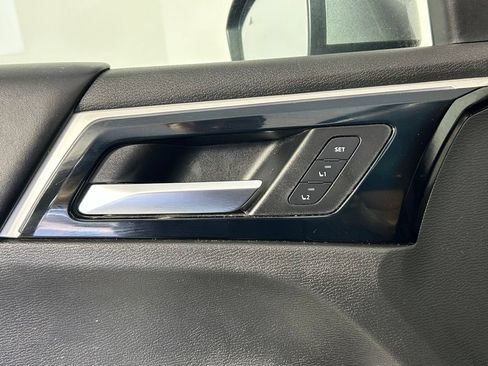 Used 2022 Mitsubishi Outlander SEL AWD/4WD image 32