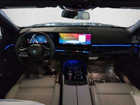 Used 2026 BMW 530i xDrive image 18