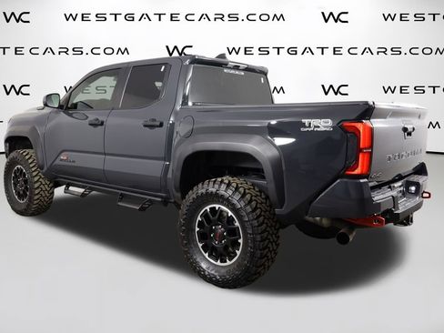 Used 2025 Toyota Tacoma Limited image 48