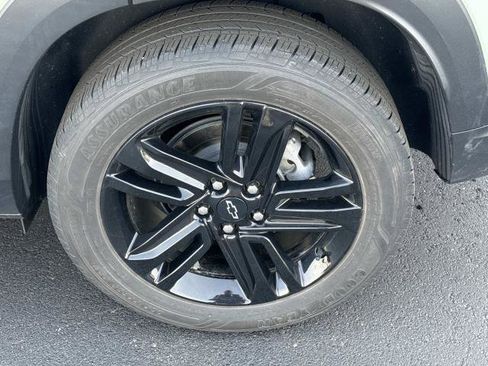 Used 2024 Chevrolet Trax ACTIV w/ Sunroof Package FWD image 32