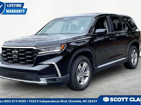 Used 2025 Honda Pilot EX-L image 3