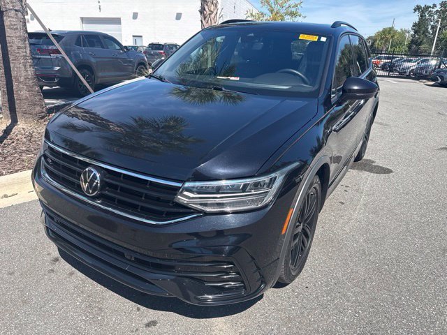 Used 2022 Volkswagen Tiguan SE R-Line FWD image 5