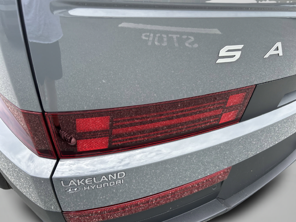 New 2026 Hyundai Santa Fe SE FWD image 3