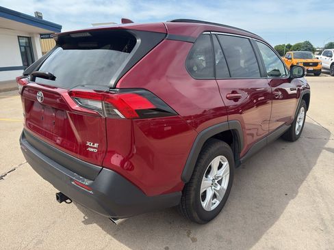 Used 2019 Toyota RAV4 XLE w/ Convenience Package AWD/4WD image 7