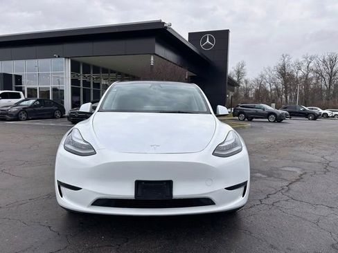 Used 2023 Tesla Model Y Long Range image 2
